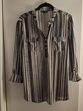 Ava & Grace Wonen's Vertical Stripe 3/4 Sleeve Top in Black, White, Brown & Gray